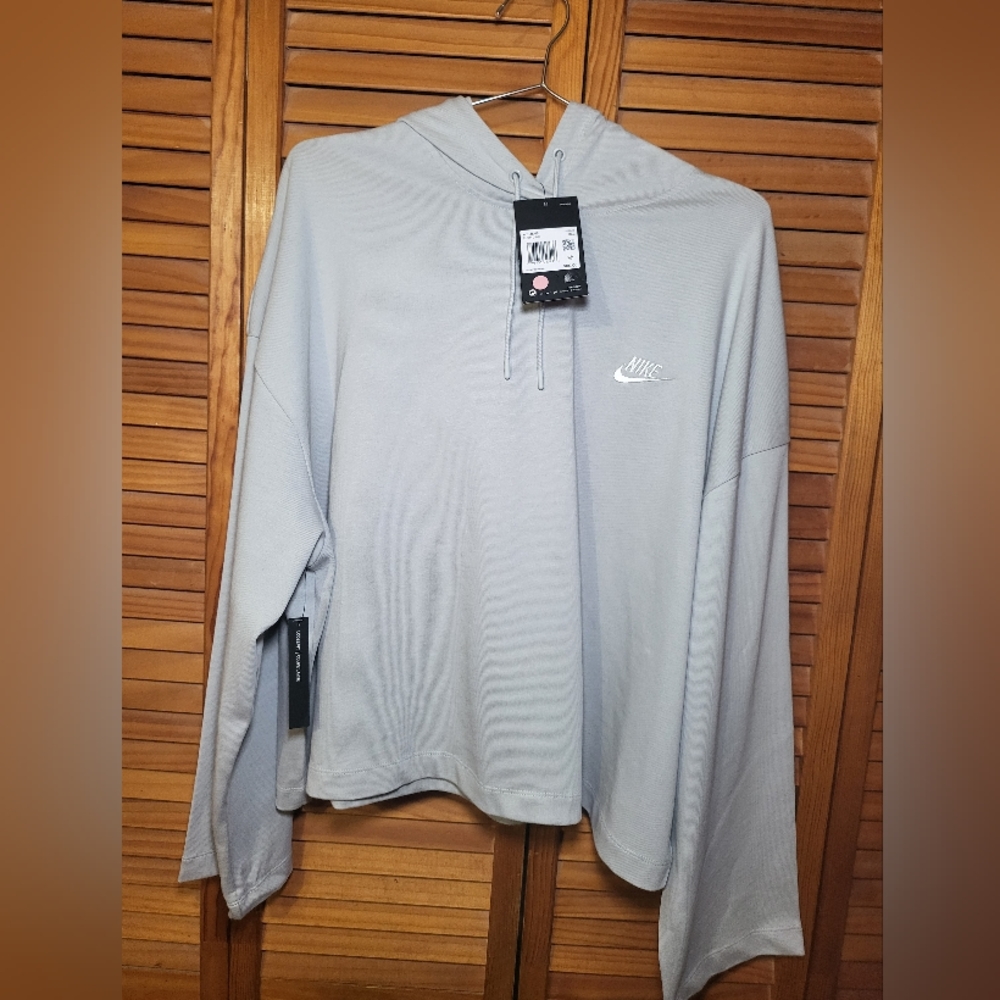 Nike light gray xl cropped hoodie.